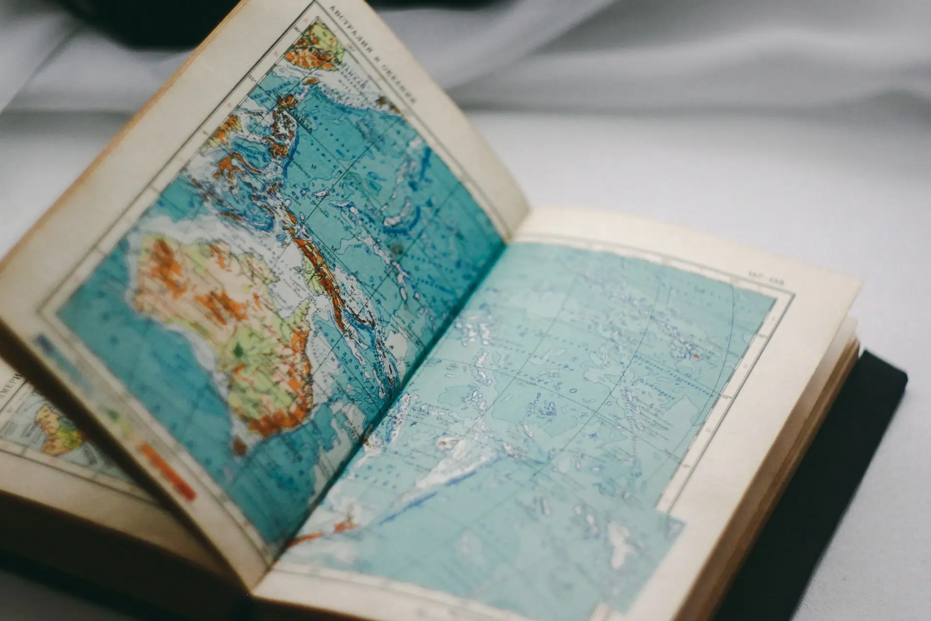 Atlas & Educational Maps
